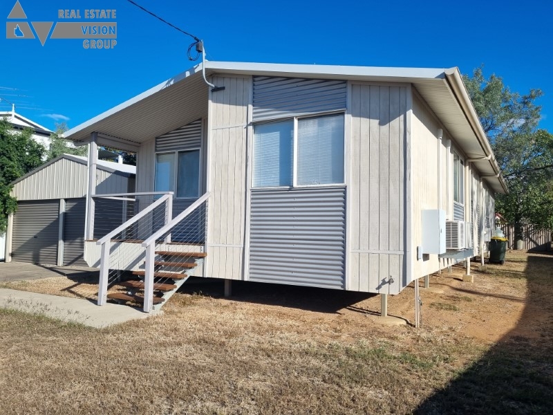 1 Cherry St, Blackwater, QLD 4717