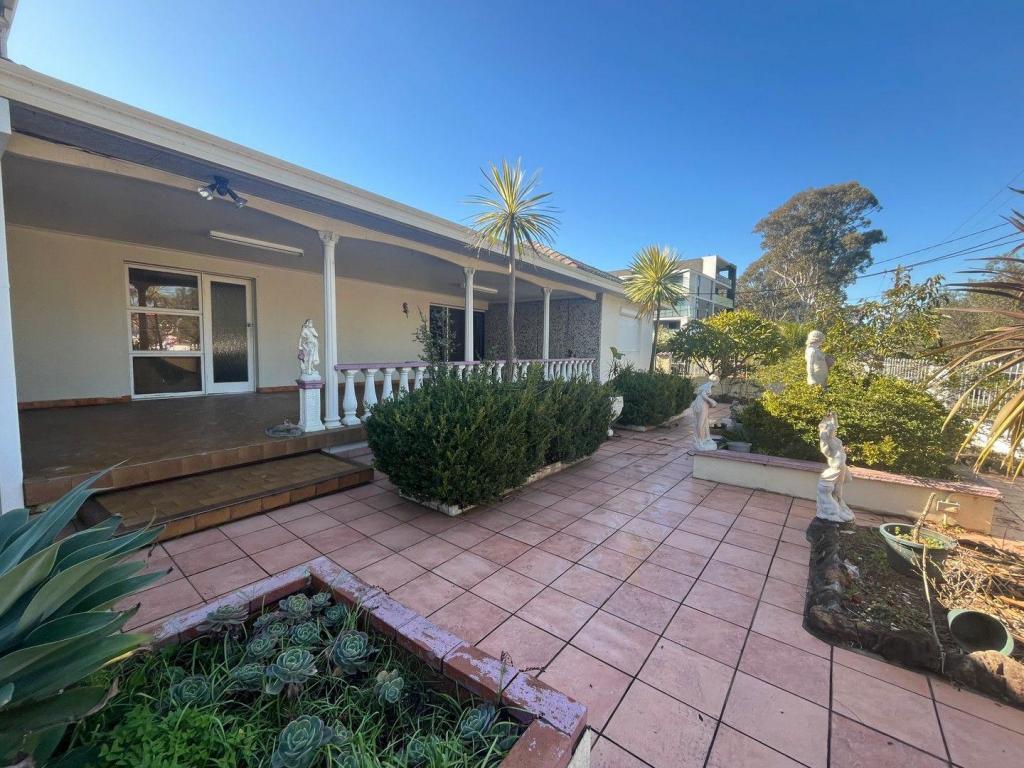 159 Hoxton Park Rd, Cartwright, NSW 2168