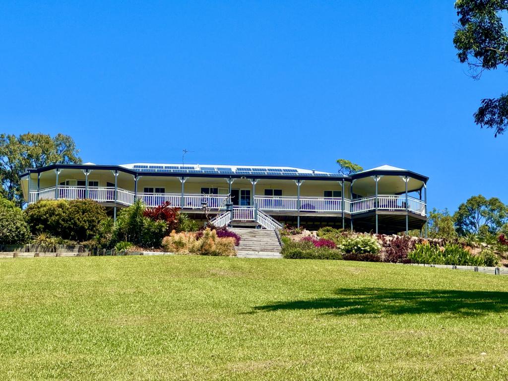 220 Lawnville Rd, Black Mountain, QLD 4563