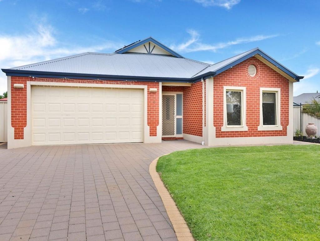 4 Suffolk Dr, Mildura, VIC 3500
