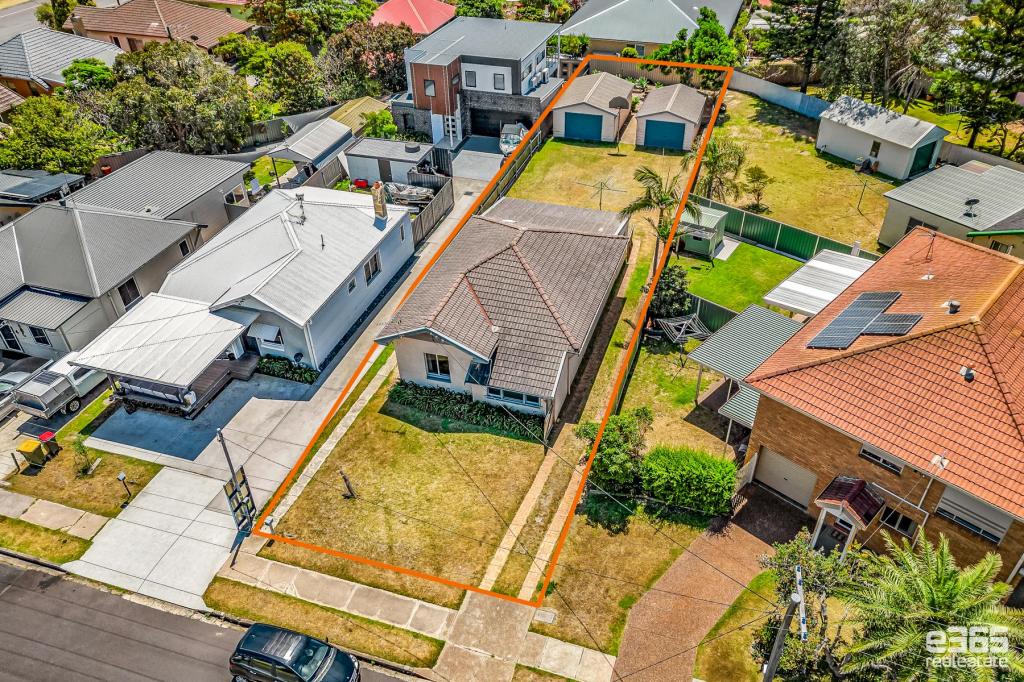 8 Griffith Ave, Stockton, NSW 2295
