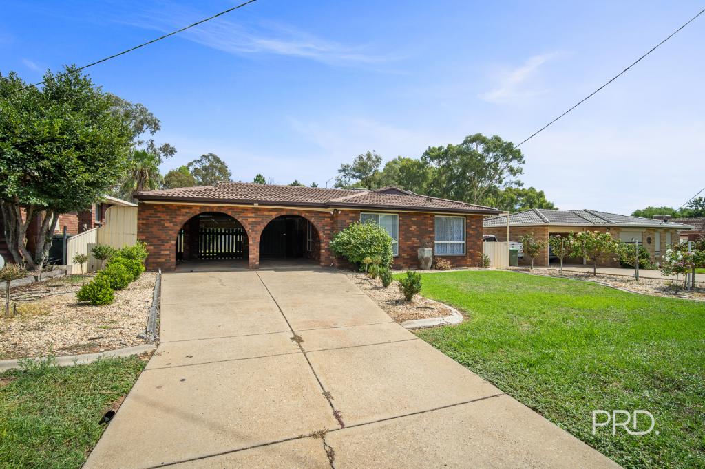 11 Swan St, Ashmont, NSW 2650