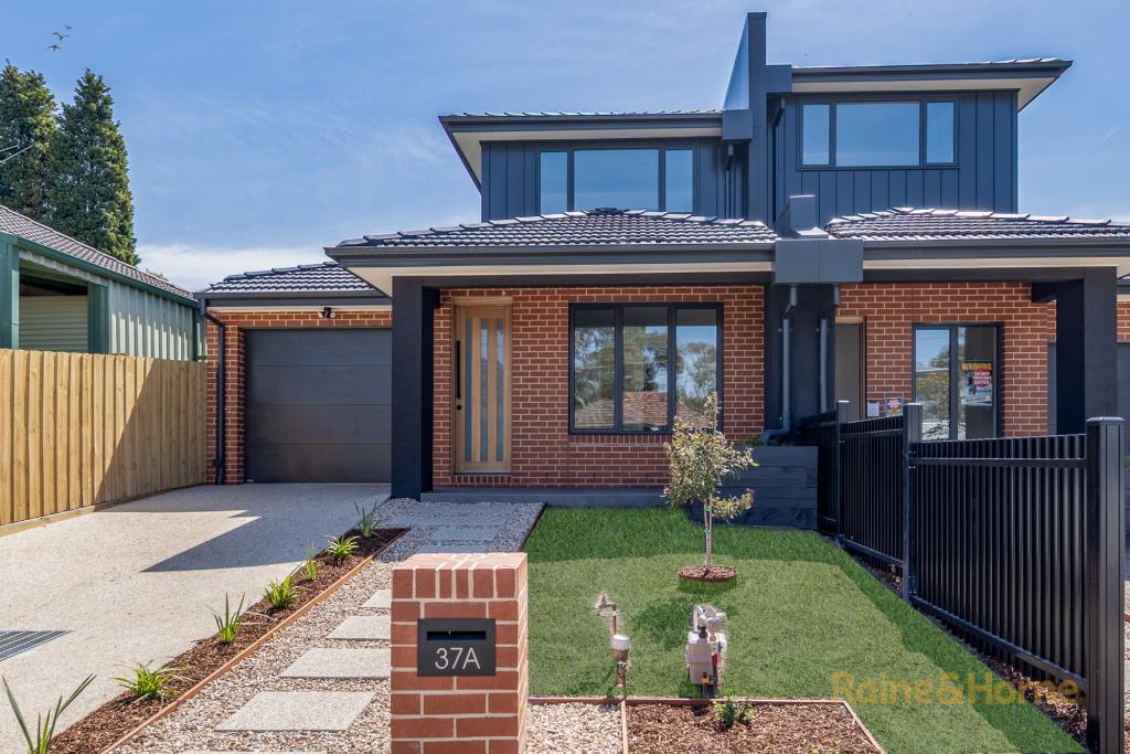 37B GOLF RD, COBURG NORTH, VIC 3058