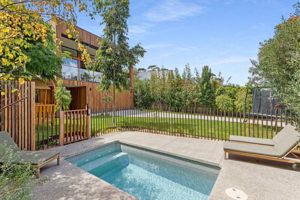 3 Thurloo Dr, Safety Beach, VIC 3936