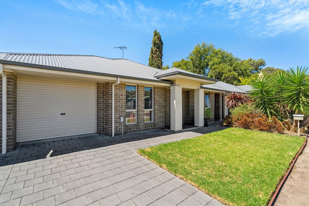 12 Raphael Cres, Morphett Vale, SA 5162