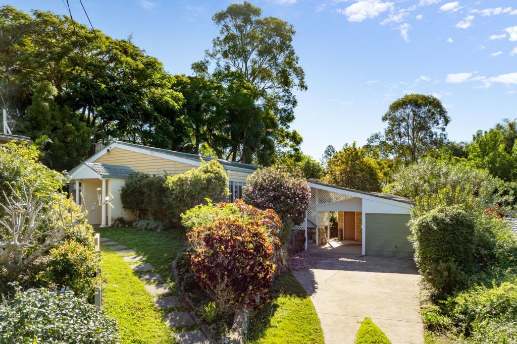 4 Dommett St, Kenmore, QLD 4069