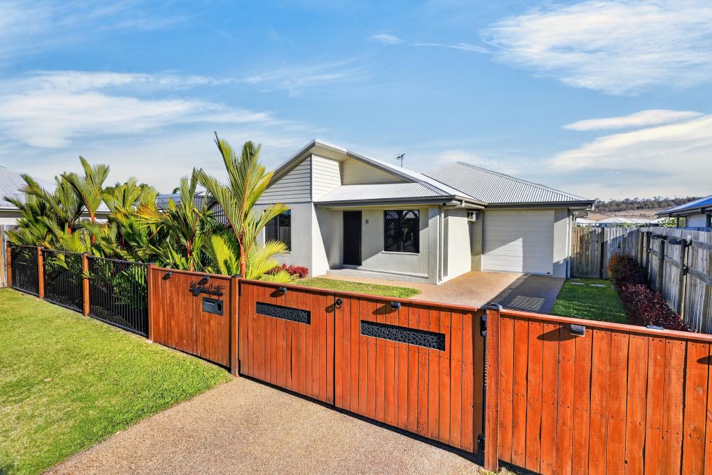 11 Mariala Ct, Bushland Beach, QLD 4818