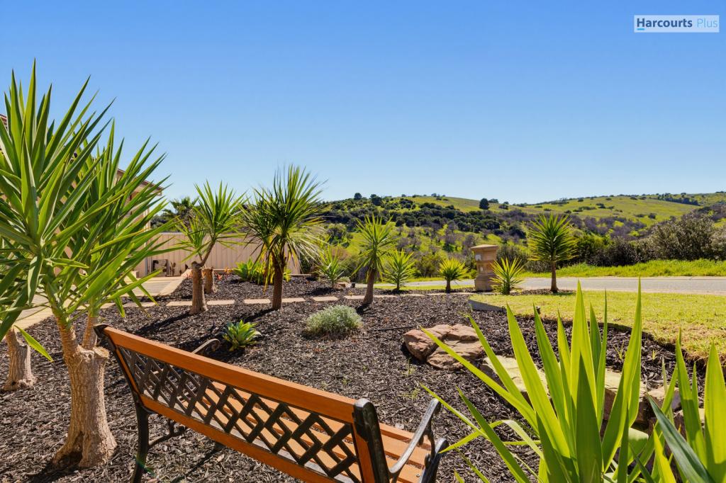 11 Kodaro Rd, Hallett Cove, SA 5158