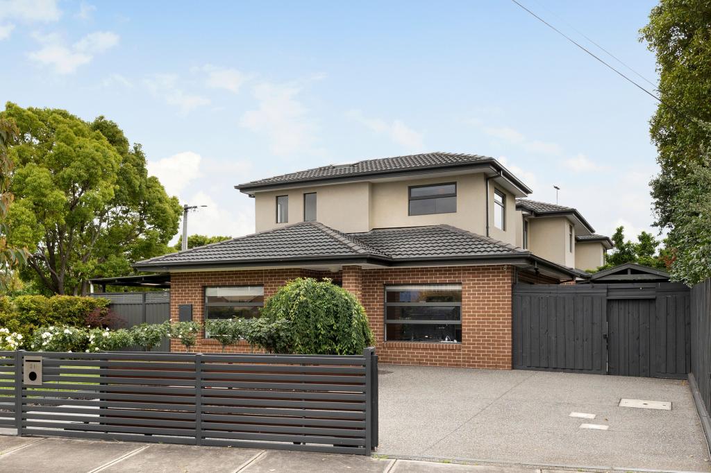 21 EISENHOWER ST, RESERVOIR, VIC 3073