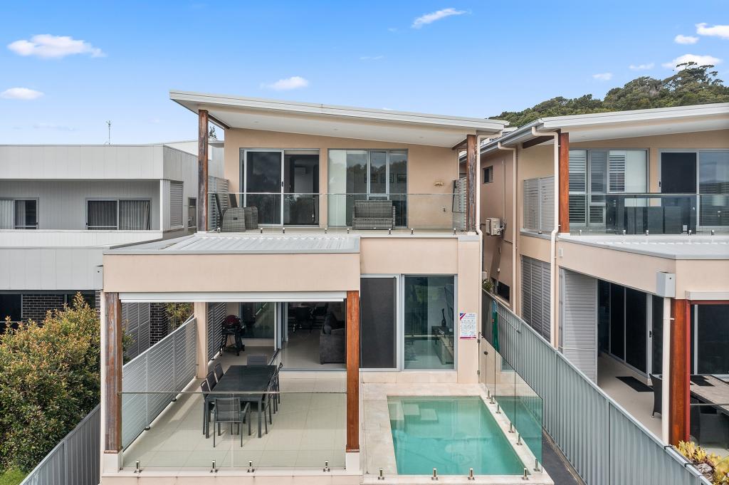 10 Glades Pkwy, Shell Cove, NSW 2529