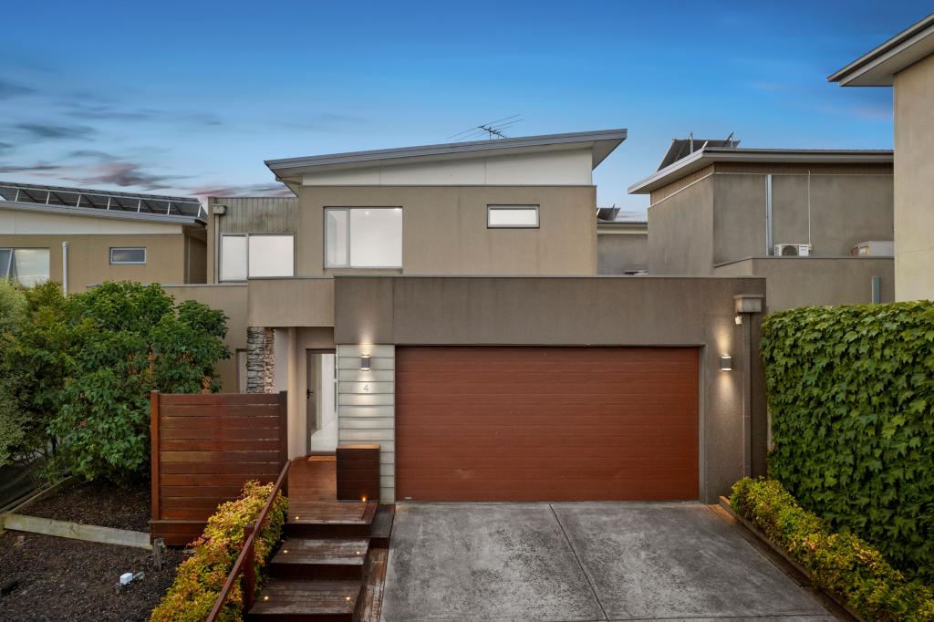 4 Braeburn Pde, Rowville, VIC 3178