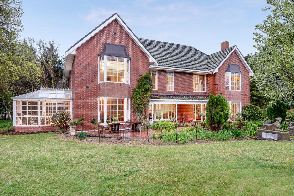 107 Stokes Lane W, Riddells Creek, VIC 3431