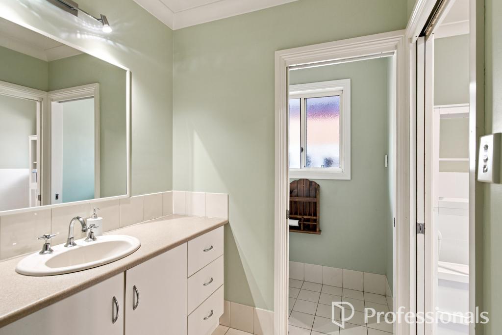 9 Clipper Way, Estella, NSW 2650