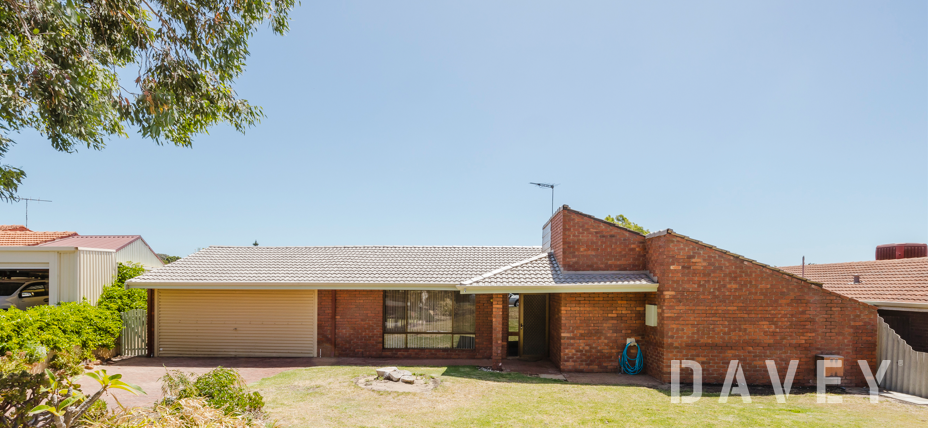 16 Ferncroft Way, Kingsley, WA 6026