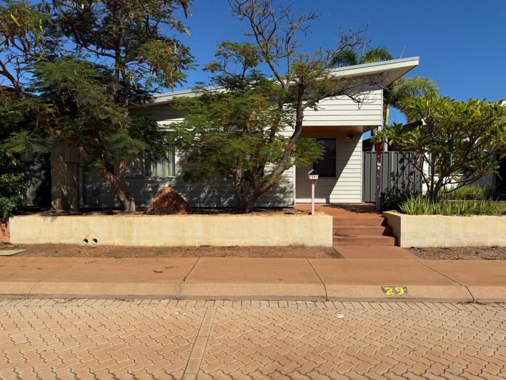29 Marniyarra Loop, Baynton, WA 6714