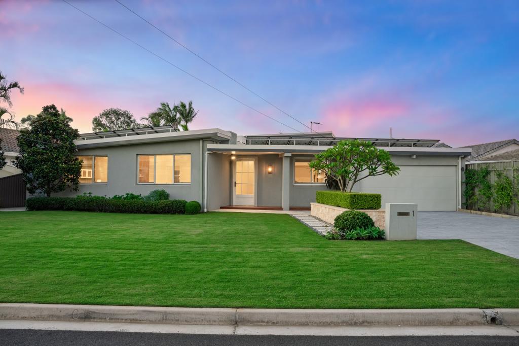 1 Cordeaux Cres, Sylvania Waters, NSW 2224