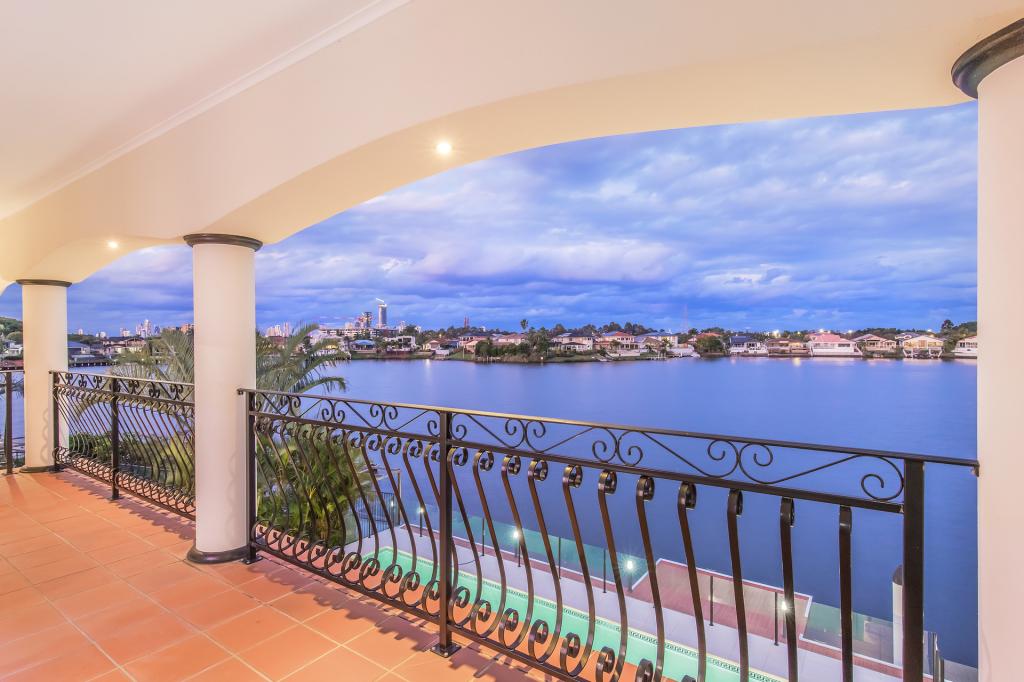 20 Clear Water Bay Ave, Clear Island Waters, QLD 4226