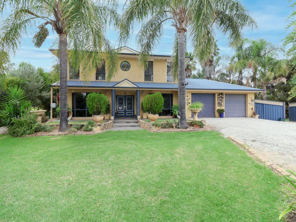 4 Squire Gr, Swan Hill, VIC 3585