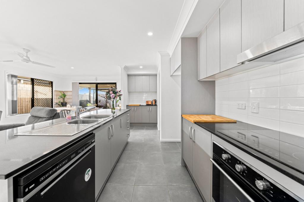 4 Kelvin Ct, Flagstone, QLD 4280