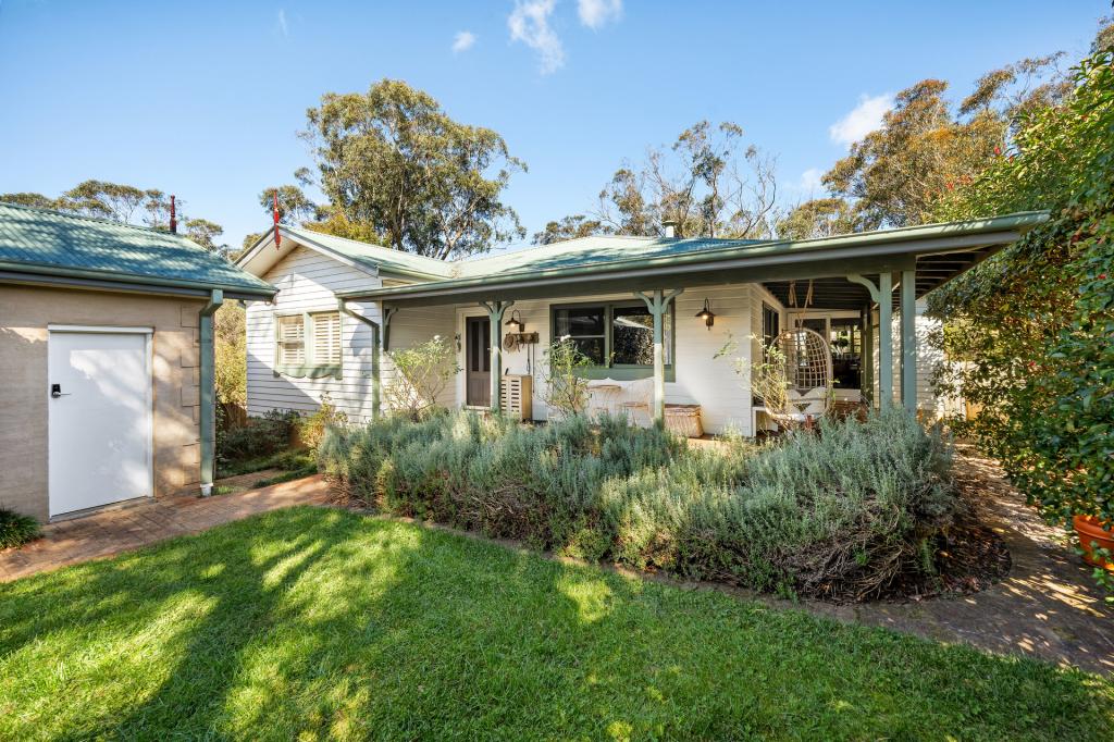 109 Henderson Rd, Wentworth Falls, NSW 2782