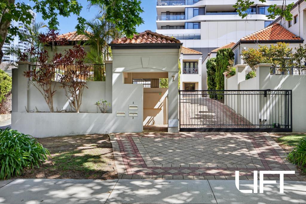 3/7 Tweeddale Rd, Applecross, WA 6153