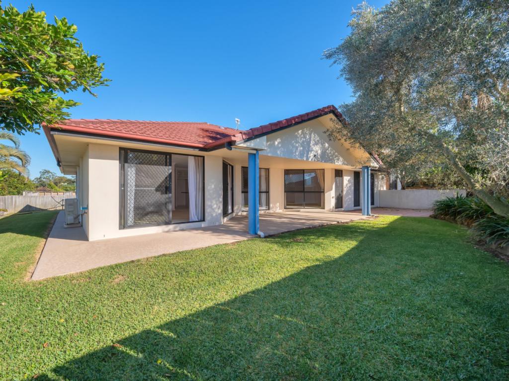 20 BARRIER CL, BUDERIM, QLD 4556