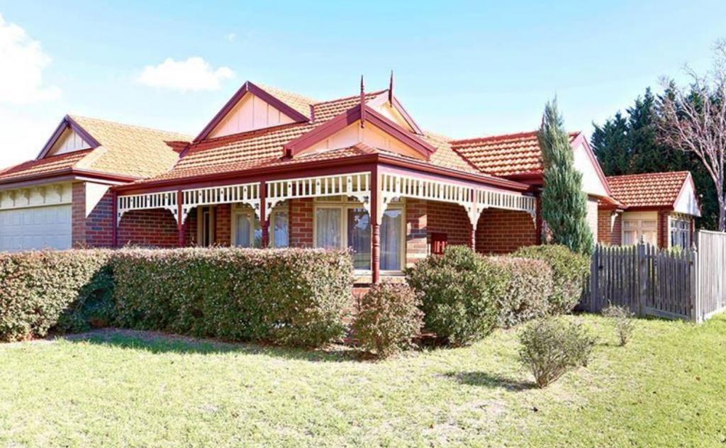 5 Herriotts Bvd, Glen Waverley, VIC 3150