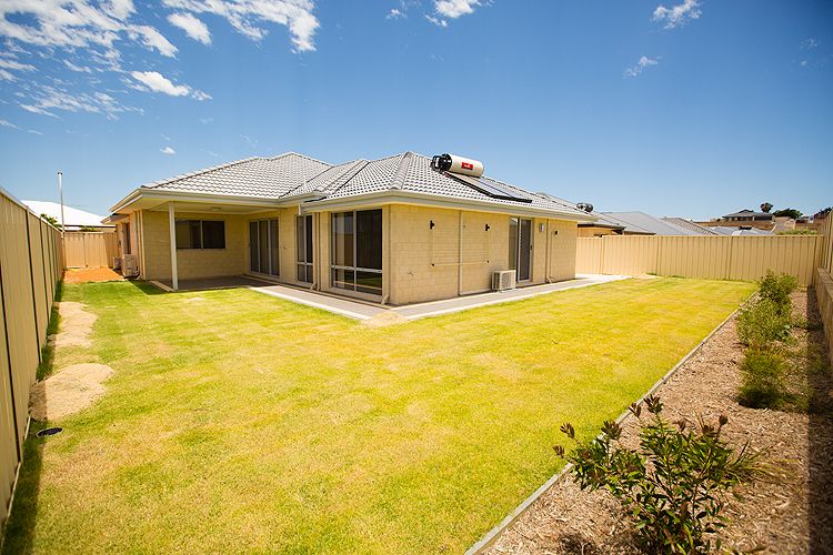 9 Periwinkle St, Drummond Cove, WA 6532