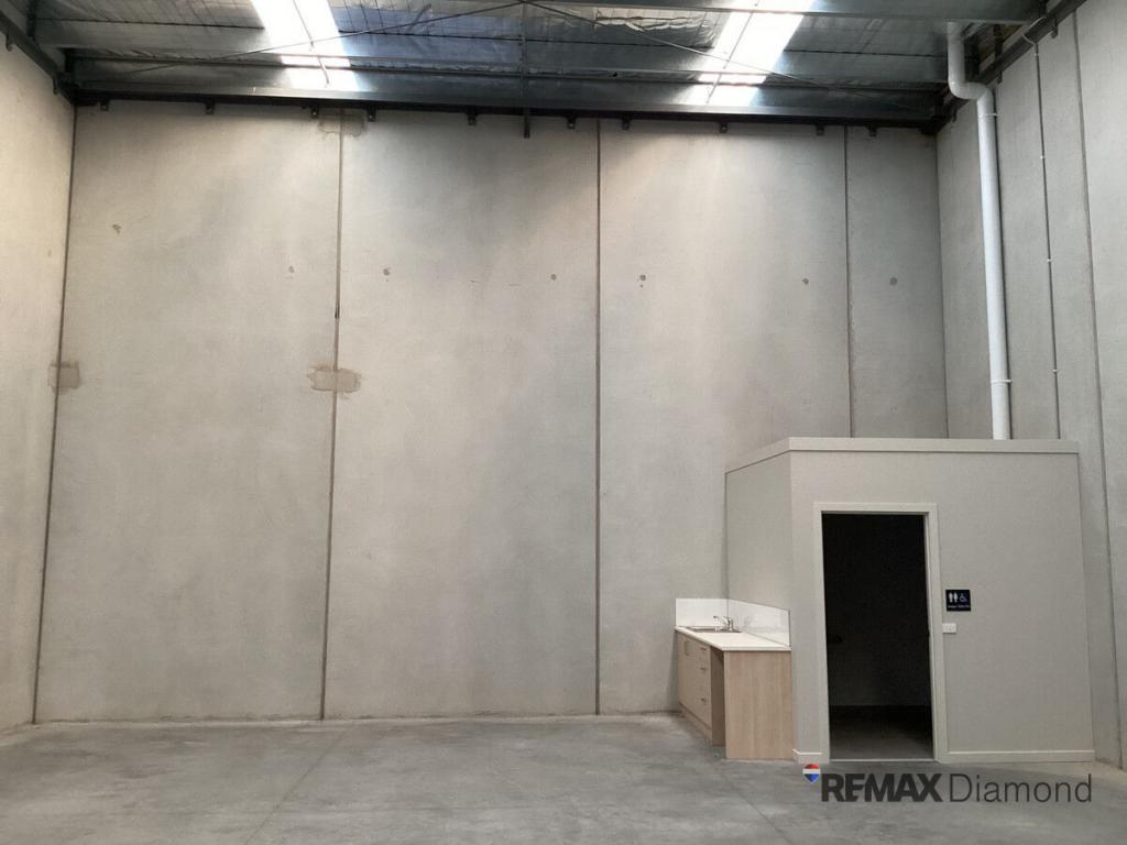 10 Zinc Cct, Cranbourne North, VIC 3977