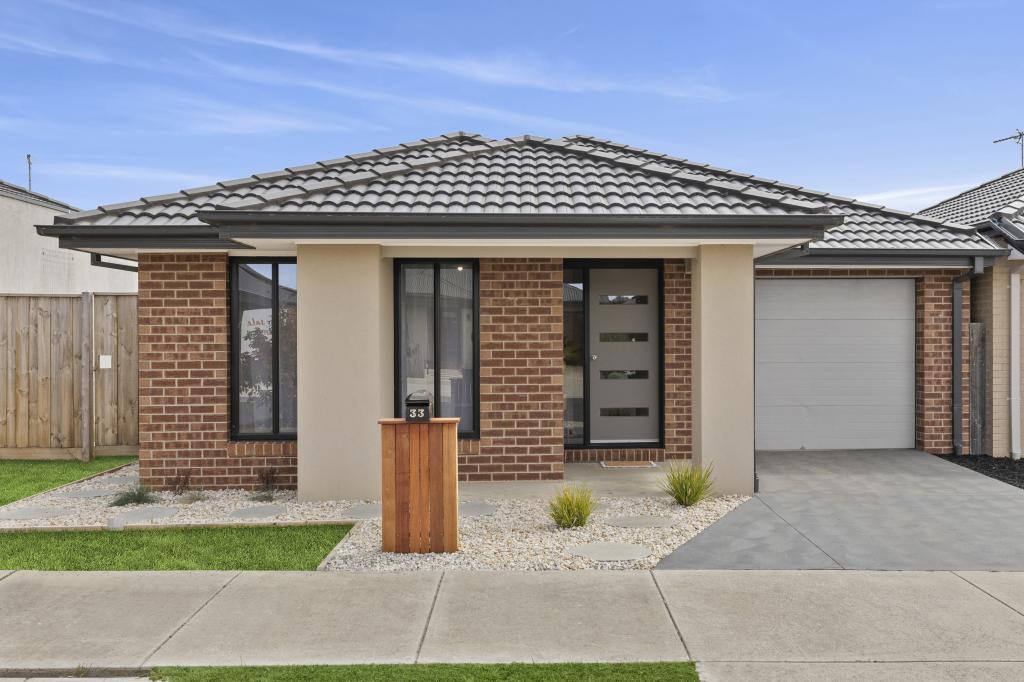 33 Heathcote St, Mount Duneed, VIC 3217