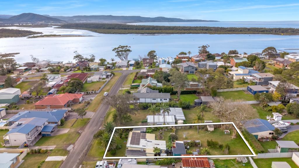 8 Otway St, Orient Point, NSW 2540
