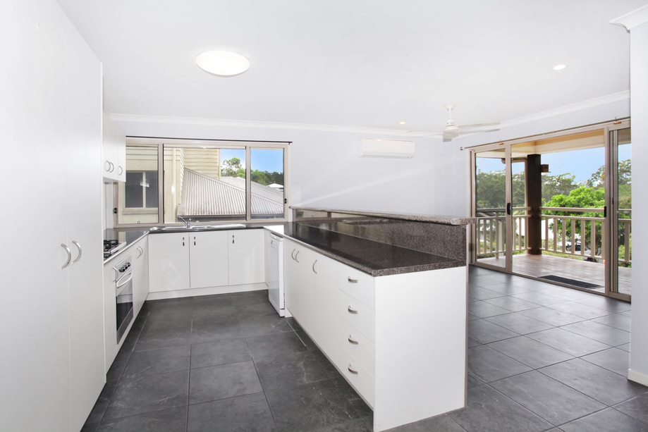 3 Ridge Ct, Mooloolah Valley, QLD 4553
