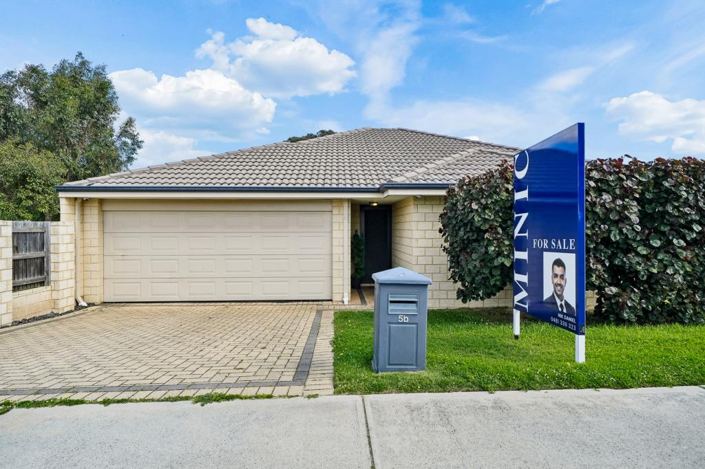 5b Ayer Rd, Queens Park, WA 6107