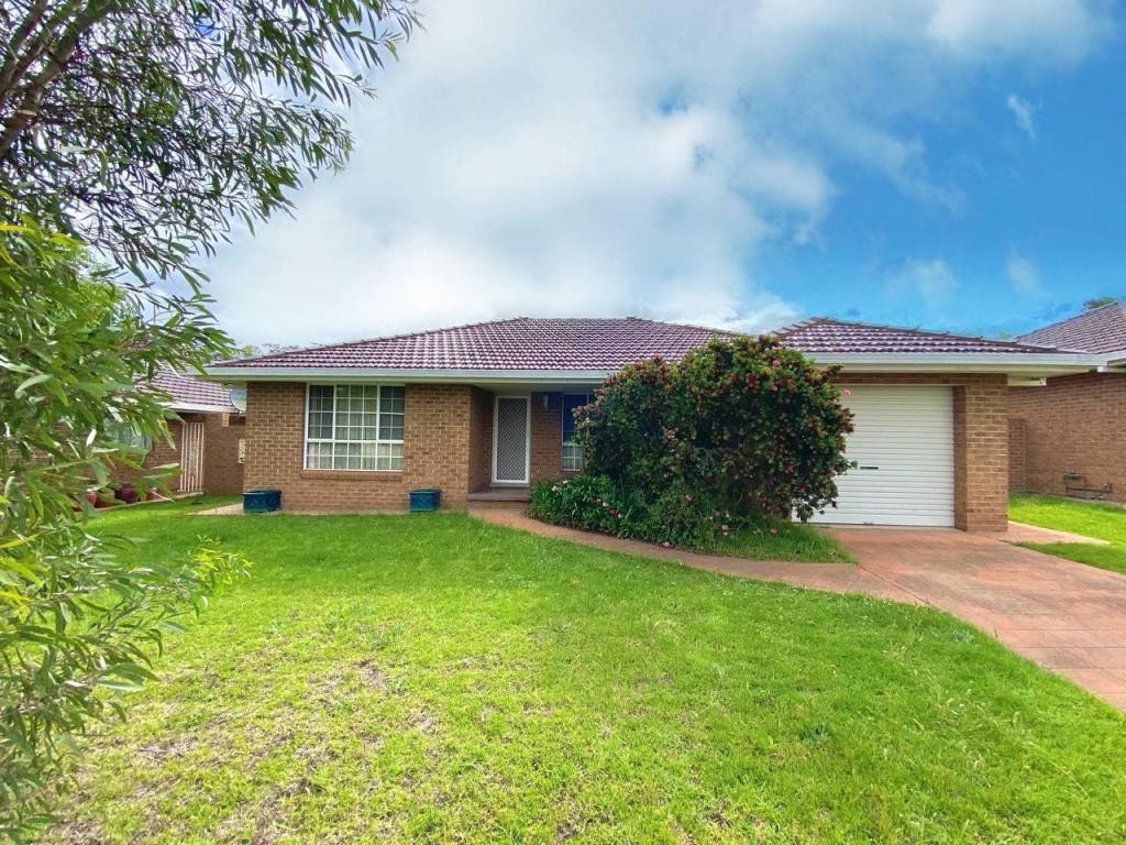 2/9 KEN PAYNE PL, PARKES, NSW 2870