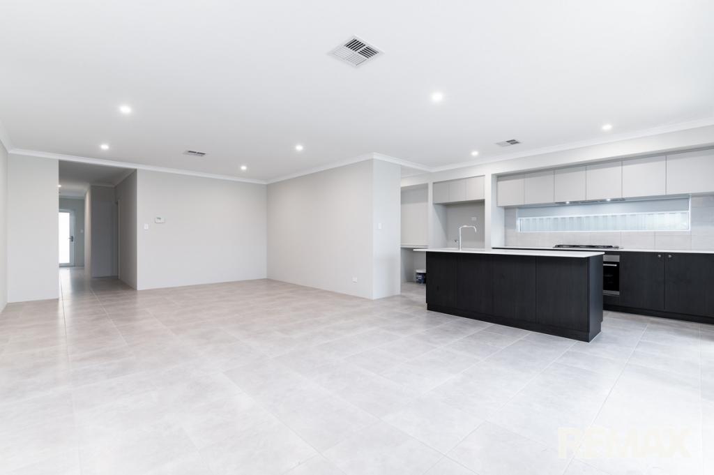 17 Suttons St, Yanchep, WA 6035