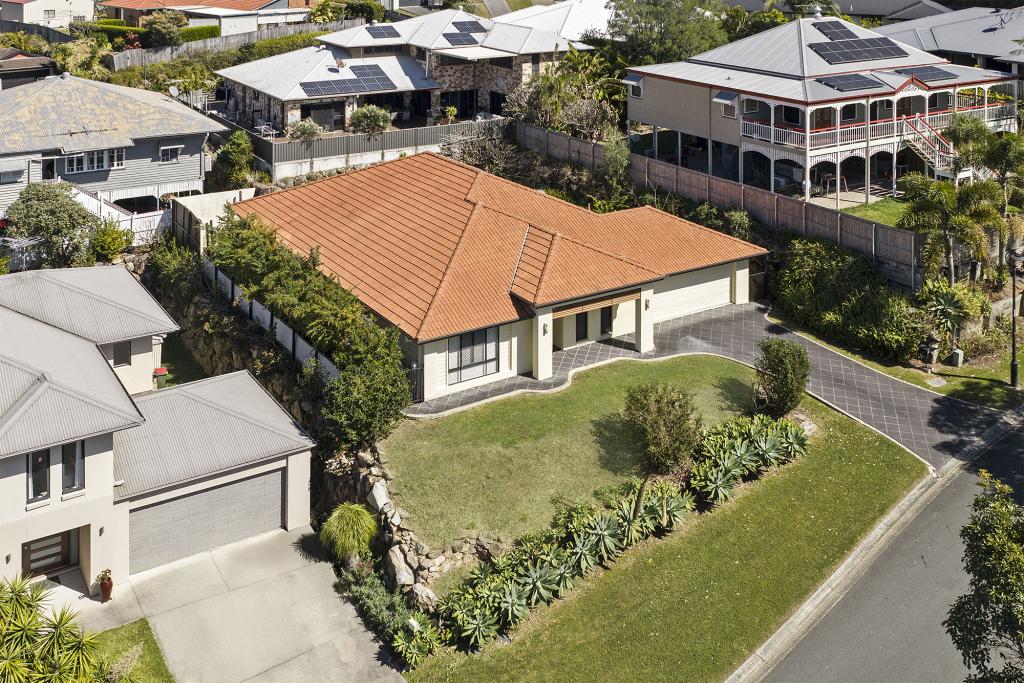 8 Ironbark Cct, Everton Hills, QLD 4053