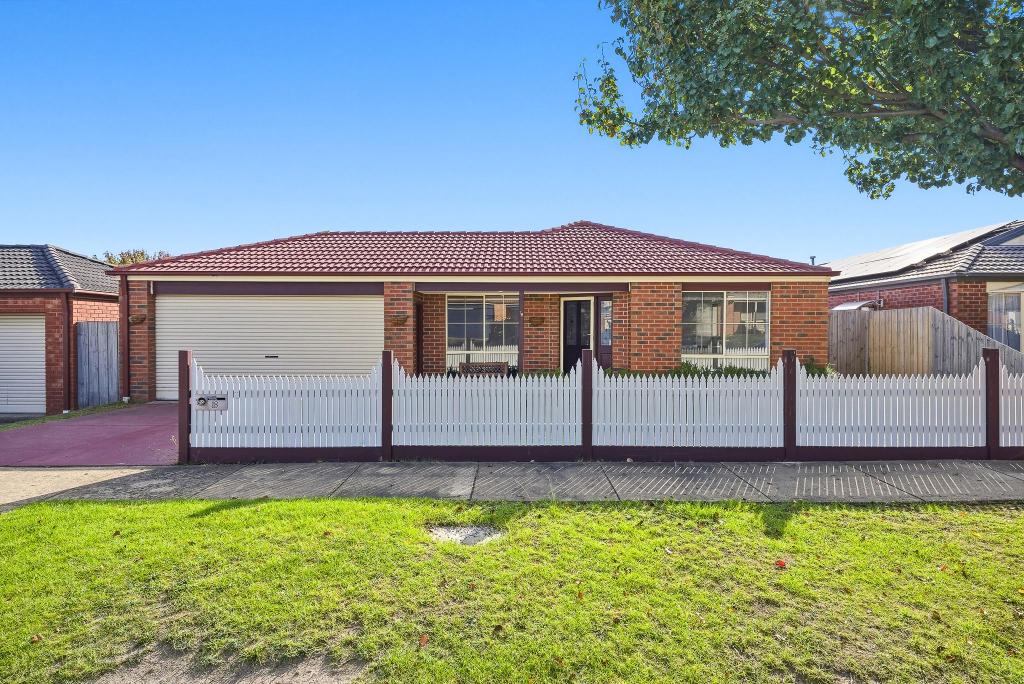 18 Nyarrin Pl, Cranbourne West, VIC 3977