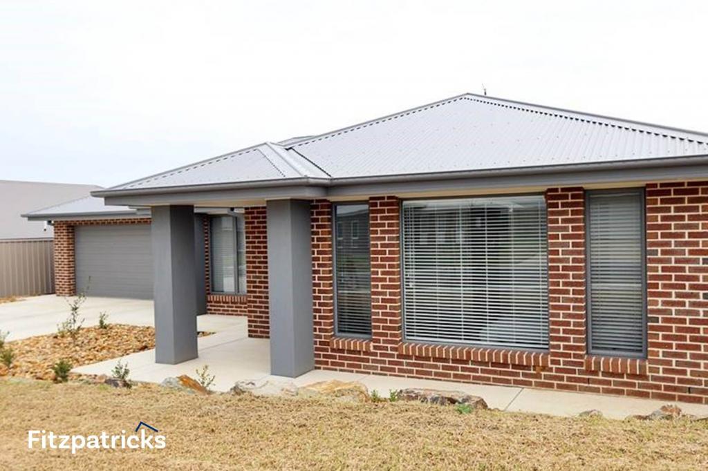 11 Charlton St, Boorooma, NSW 2650
