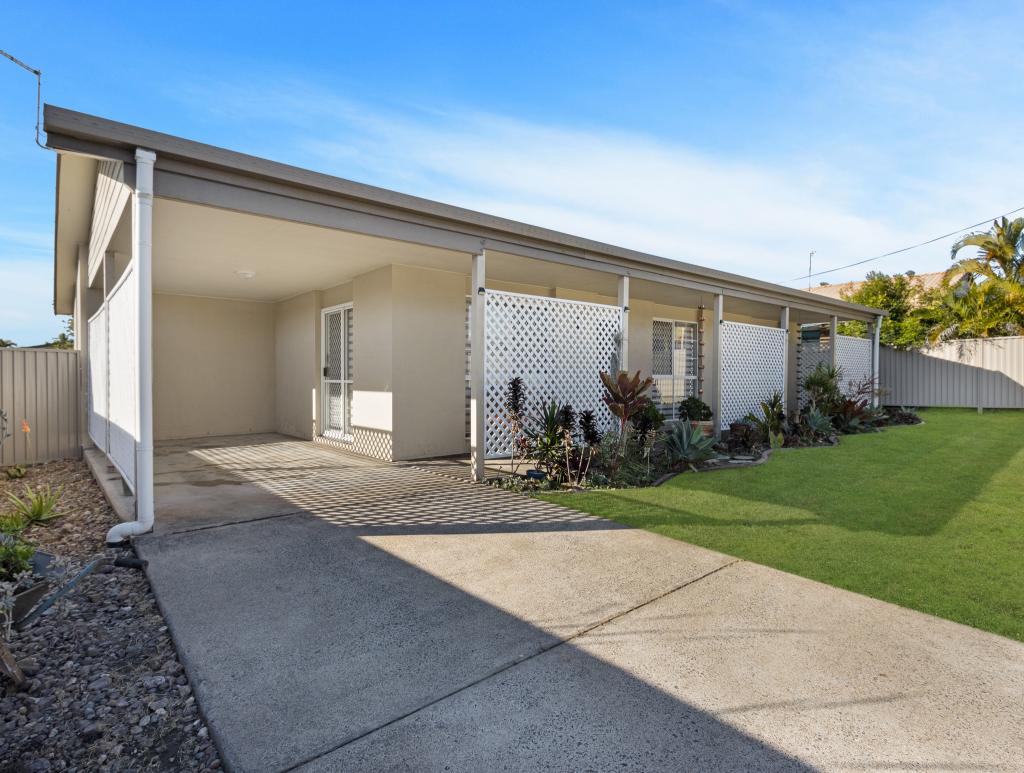 294 BOAT HARBOUR DR, SCARNESS, QLD 4655