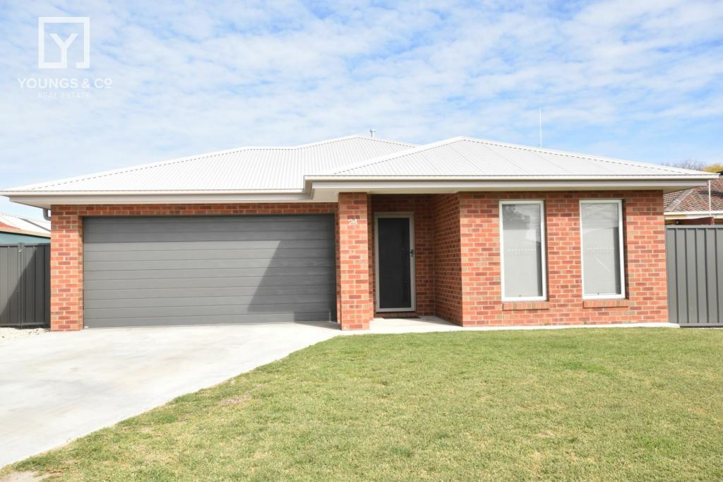 24 CARSON ST, SHEPPARTON, VIC 3630