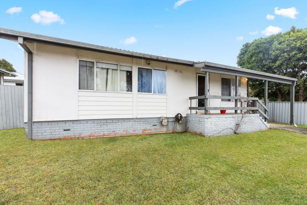 2 Kynan Cl, Lake Haven, NSW 2263