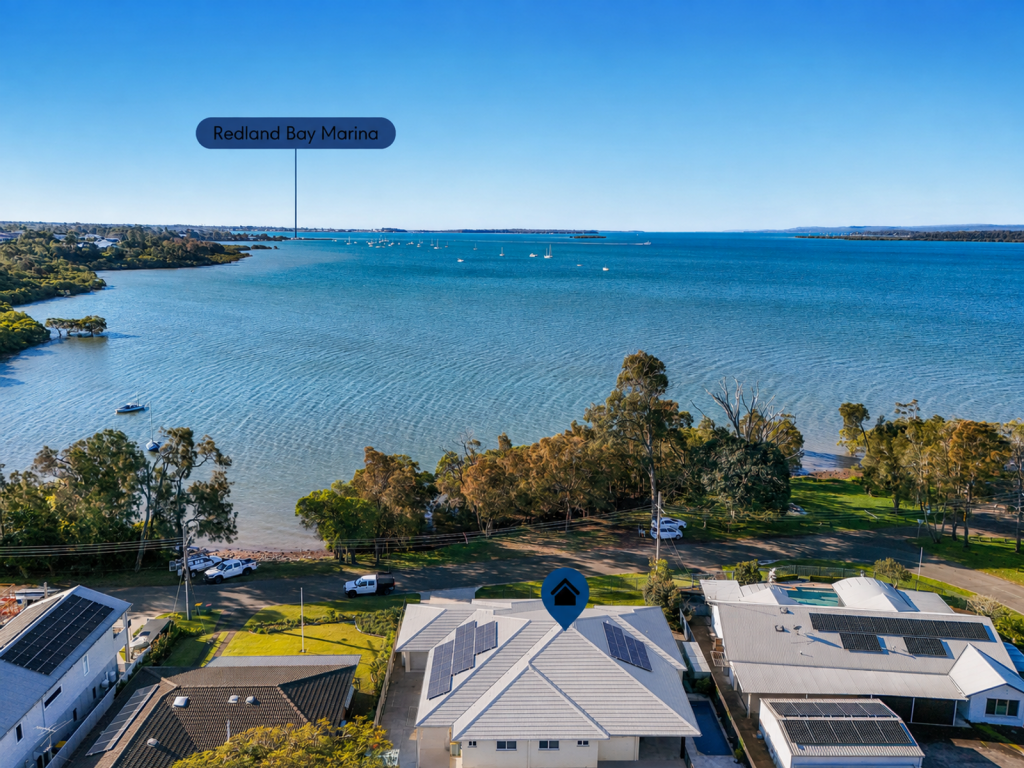 85 TORQUAY RD, REDLAND BAY, QLD 4165