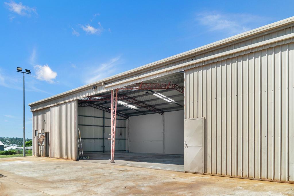 54 Priest St, Rockville, QLD 4350