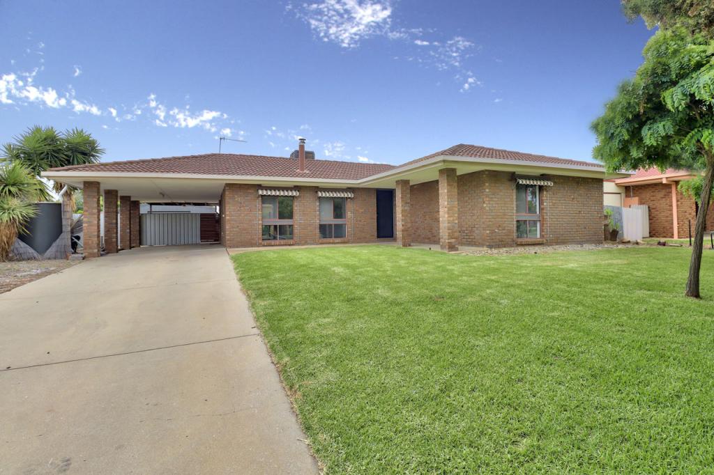 317 Jameson St, Deniliquin, NSW 2710