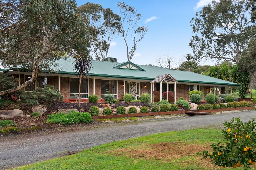 8 Rounsevell Rd, Williamstown, SA 5351