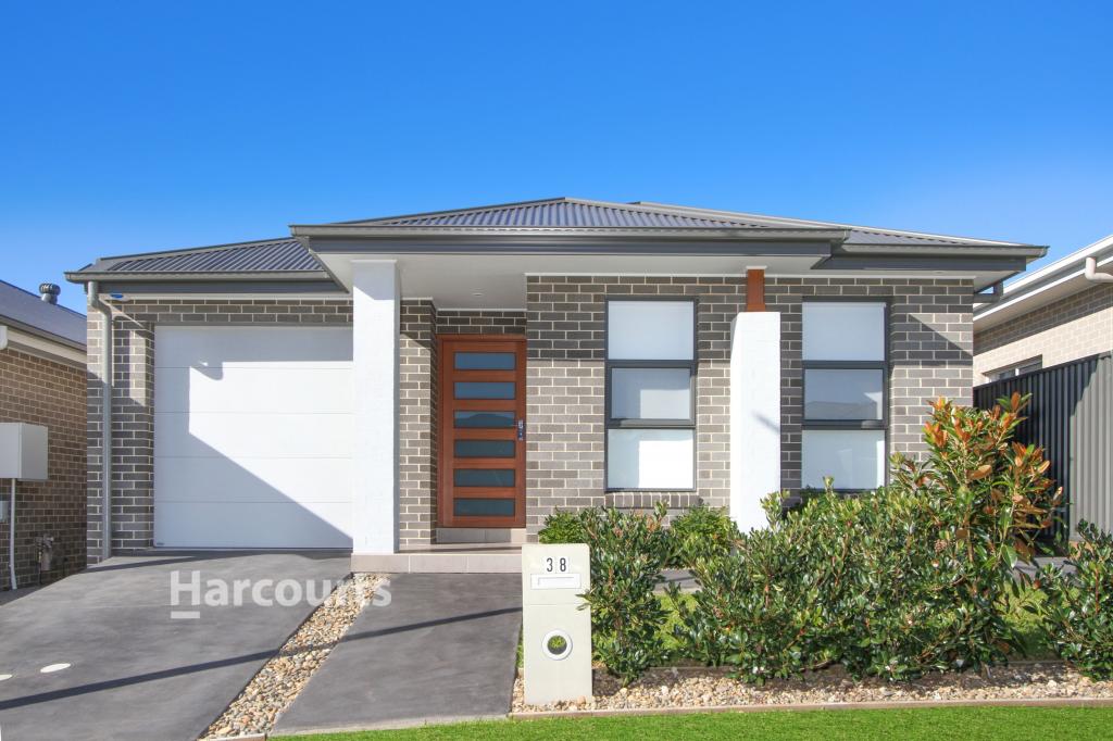 38 Wildflower Cres, Calderwood, NSW 2527