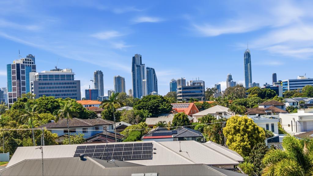 18 Mentone Ave, Bundall, QLD 4217