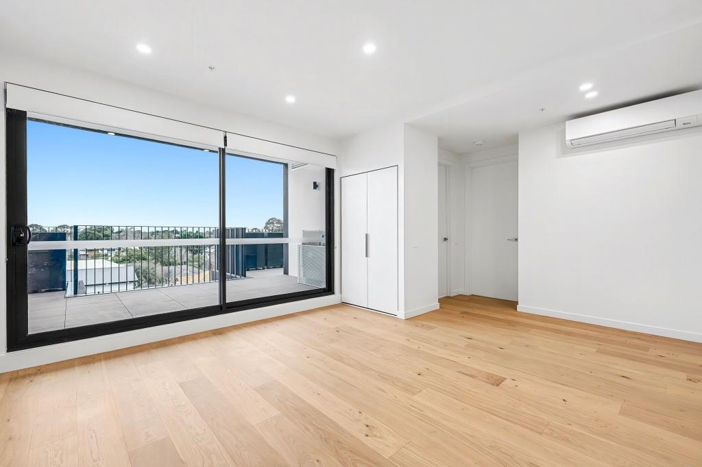 304/15-19 KING ST, HAMPTON EAST, VIC 3188