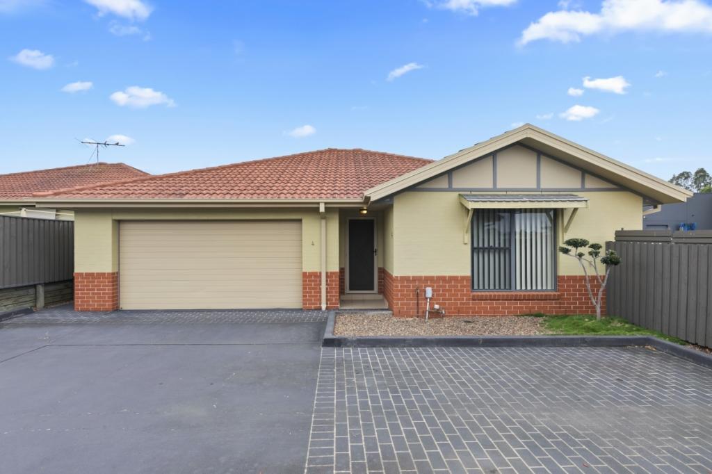 4/12 Denton Park Dr, Rutherford, NSW 2320