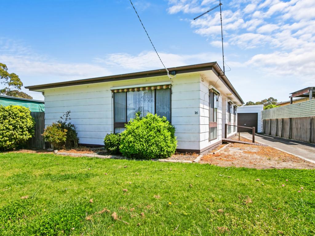 16 WOOD ST, ROSEDALE, VIC 3847